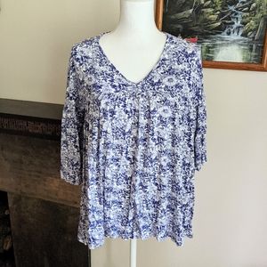 Gimmicks By BKE Floral Loose Flowy Flare Half Sleeve Top Women's Small Blue 72